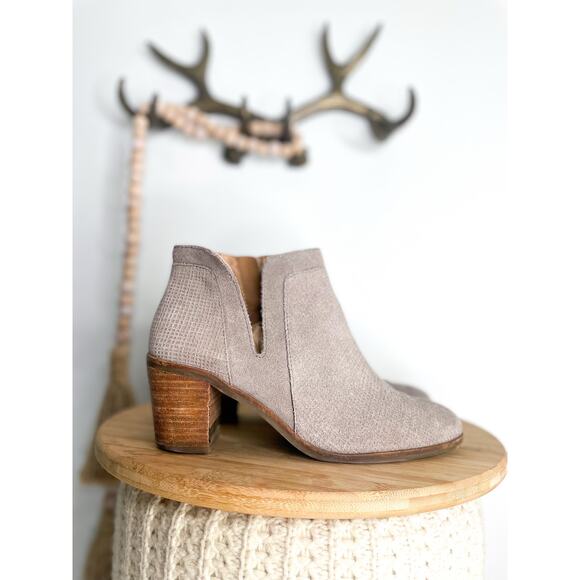 Lucky Brand Ponic Suede Ankle Boots Size 7.5 Beige Western Block Heel - Picture 1 of 10